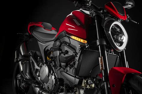 Ducati Monster la mítica moto naked ofrece su nueva cara Club