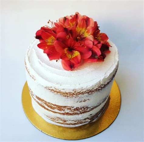 Festejante Docyn Confeitaria Artesanal Naked Cake Semi Naked Bolo