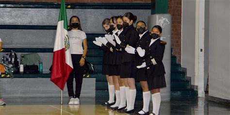 HONORES A LA BANDERA SECUNDARIA ESCUELA CARLOS PEREYRA