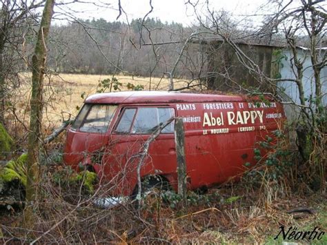 Vw Split Window Bus Combi Ww Vw Camper Conversions Junkyard Cars