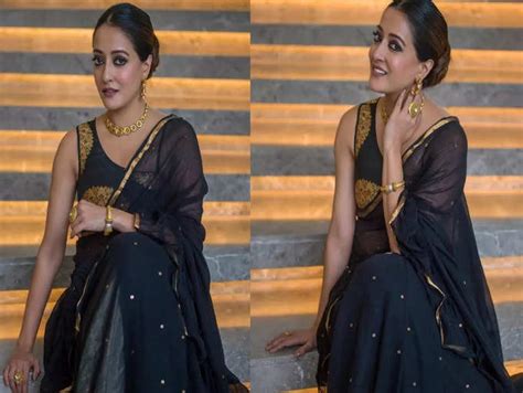 This Diwali Dazzle In Your Gorgeous Saree Looks Like Raima Sen The Times Of India