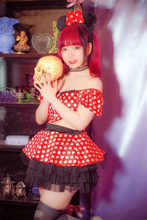 Miayko Matsumoto puts her spin on a Disney character. : r/stardomjoshi