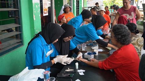 Kegiatan Bakti Sosial Insan Medika Academy