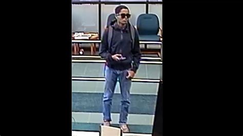 Police Release Photos Of Suspect In East End Bank Robbery Ctv Toronto