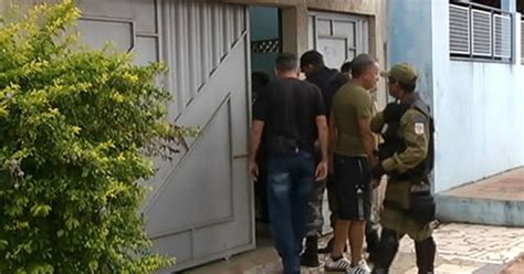 G1 Assaltantes invadem casa e fazem morador refém em Santarém