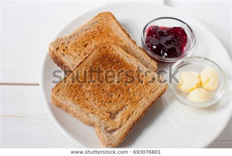 Toast,butter and jam / myLot