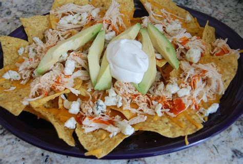 Buffalo Chicken Nachos – Snacks and Sips