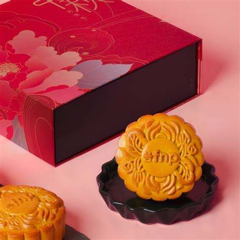 Fnp Pure Lotus Double Yolk Mooncakes Delivery In Singapore Fnp Sg