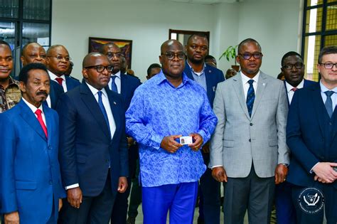 Le Président Félix Tshisekedi Reçoit La Nouvelle Carte Didentité