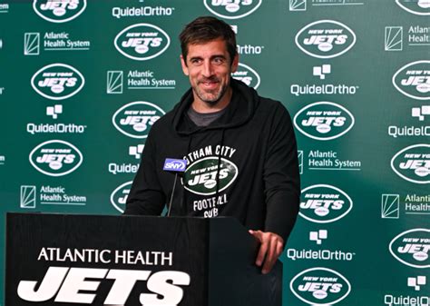 Aaron Rodgers, Jets Agree To Revised Contract, per Report - Athlon Sports