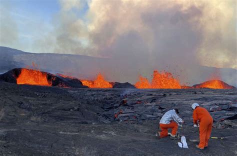 Vulkan Kilauea Spuckt Wieder Lava