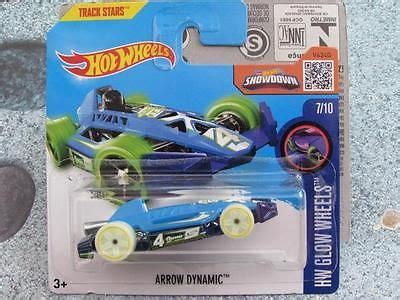 Hot Wheels Arrow Dynamic Glow Wheels Hot Wheels Toy Car Walking By