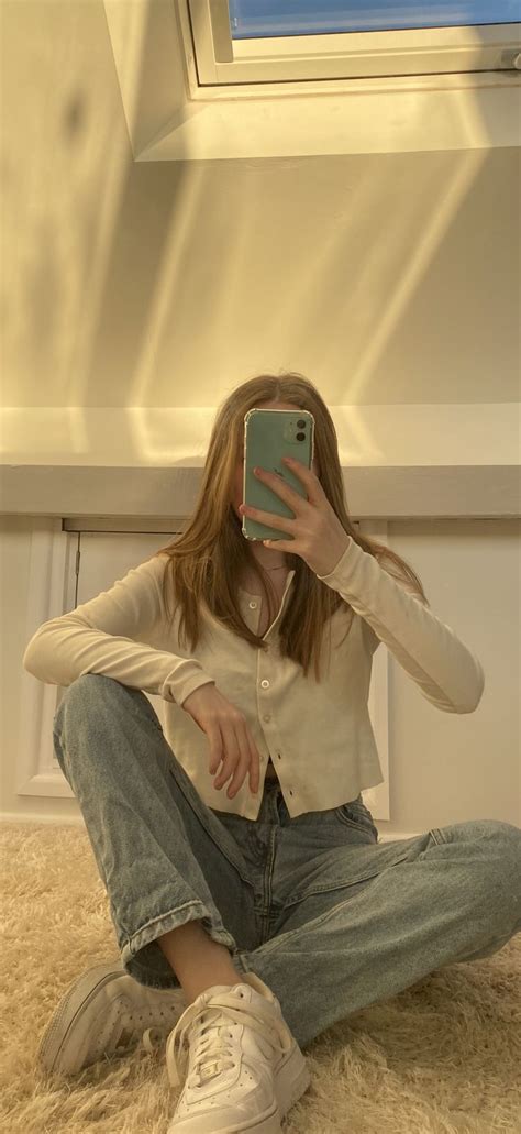 Mirror Selfie Poses Aesthetic Golden Hour Outfits Best Poses For