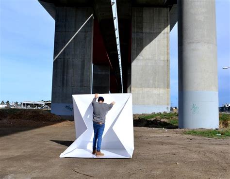 Collapsible Compact Shelter Pops Up In Under Two Minutes