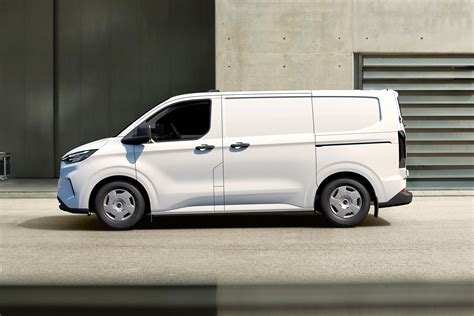 2024 Ford Transit Custom price and specs | CarExpert