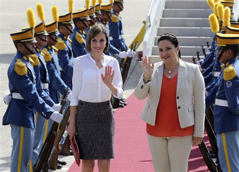 Photo La Reine Letizia D Espagne Est Arriv E Le Mai La Base