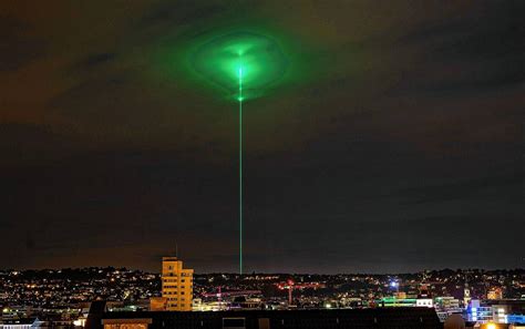 Region Stuttgart Nächtlicher Laserstrahl sorgt für Aufsehen SÜDKURIER