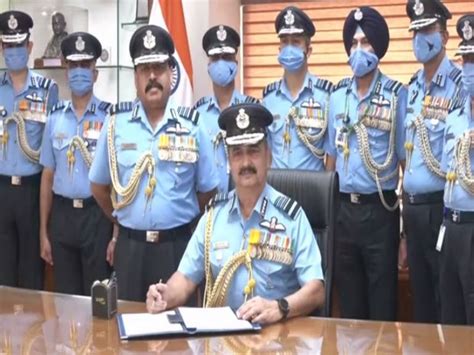 Air Chief Marshal Vr Chaudhari Takes Over As New Iaf Chief From Rks