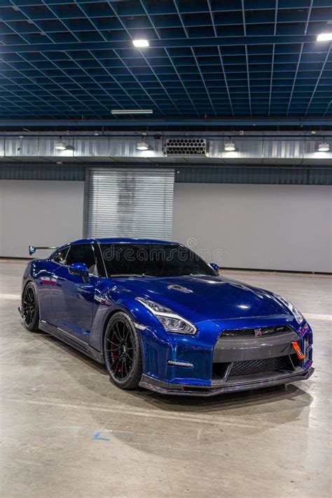 Azul Nissan Gtr R35 Durante El Día1 Mundo De Los Coches Imagen De Archivo Editorial Imagen De