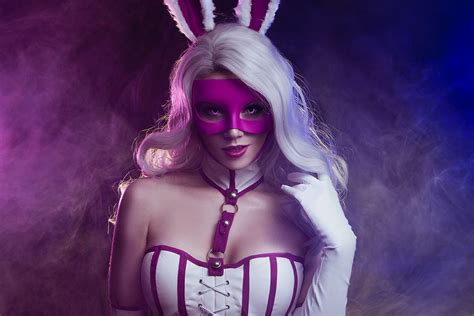 Elarte Cosplay: White Rabbit Cosplay - DC Comics