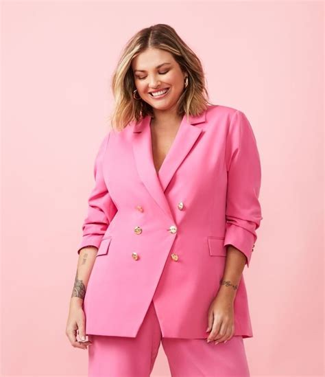 Blazer Alongado em Alfaiataria Botões Dourados Curve Plus Size By