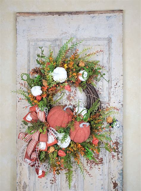 Rust And White Are The Colors Of The Day In This Eye Catching Autumn