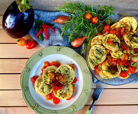 Ravioli Di Ricotta E Melanzane Ripieno Gustoso Cucina Svago