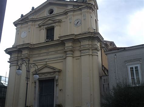 Atto Vandalico A San Valentino Torio Un Pene Disegnato Sulla Porta