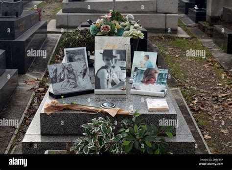 Tumba De Jean Seberg Fotografías E Imágenes De Alta Resolución Alamy