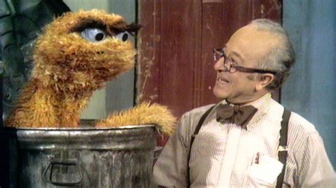 Sesame Street Season Episode Mr Hooper Bakes Oscar A Baked Bean