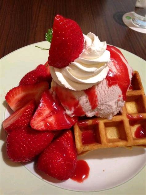 Strawberry ice cream and waffles food ice cream strawberry waffles food ...