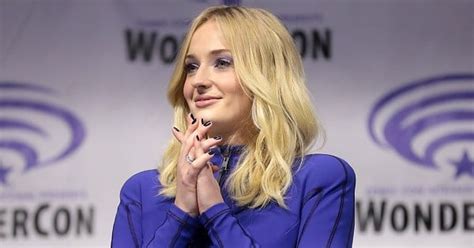 Hat Sich Sophie Turner Als Bisexuell Geoutet Queer De