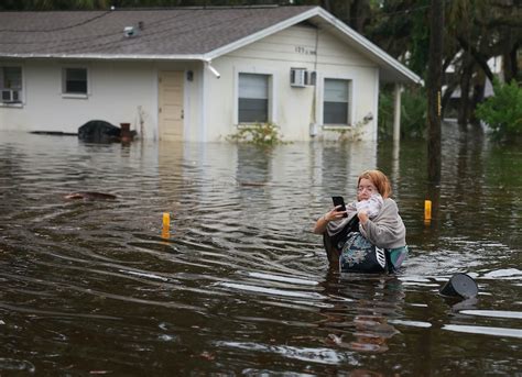 L Uragano Idalia Ha Allagato La Costa Occidentale Della Florida Il Post