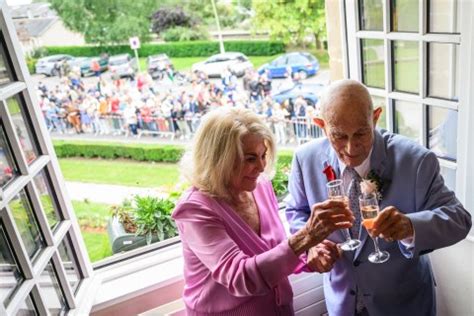 Year Old Wwii Veteran Returns To Normandy Beach To Marry His