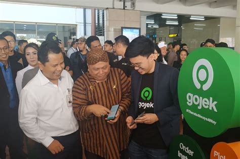 Gojek Beroperasi Di Bandara Soetta Lewat Fitur Gocar Instan Ekonomi