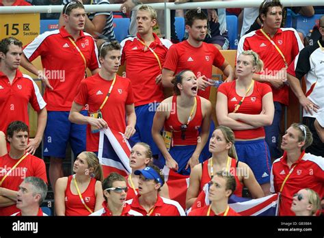 Great Britains Swimming Team Watch Compatriots Elizabeth Simmonds And