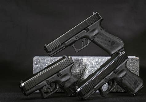 Read Glock 40 Sandw Gen5 Pistols Online