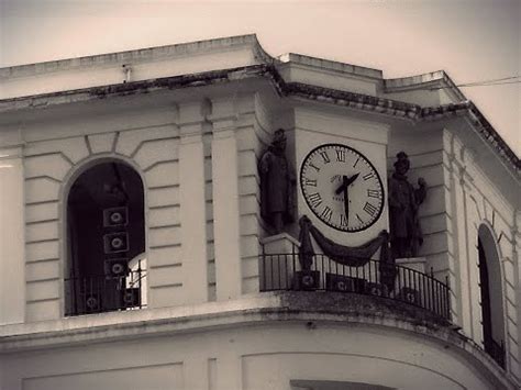 Descubre La Plaza De Las Tendillas Historia Y Encanto