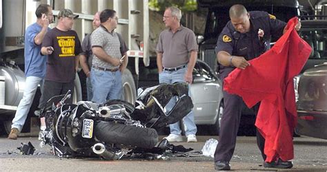 Roethlisberger Is Seriously Injured In Motorcycle Wreck The New York Times