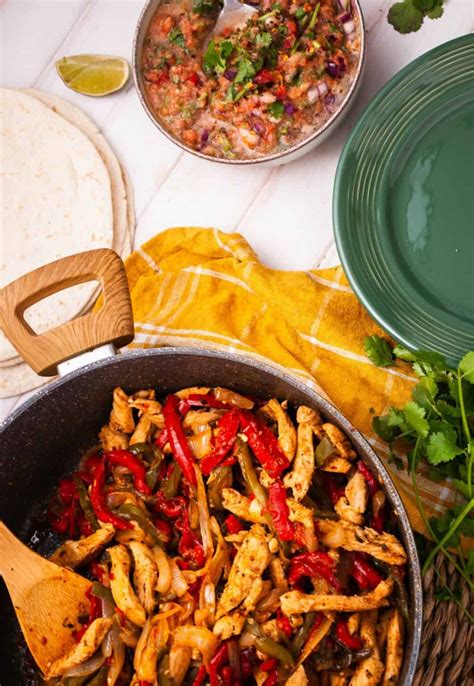 Easy Chicken Fajitas With The Most Delicious Homemade Salsa