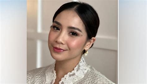 Gaya Makeup Nagita Slavina Tetap Memesona Tanpa Bantuan Mua