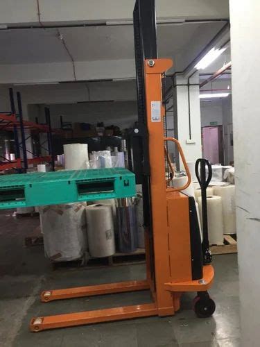 Semi Electric Hydraulic Stacker For Industrial Lifting Capacity