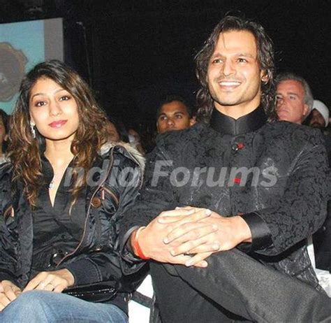 Vivek Oberoi with his sister Meghna Photo