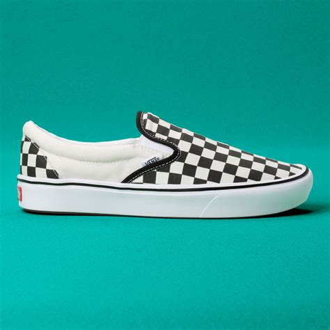 Compra Tenis Clásicos Blanco Hueso Comfycush Slip On Checkerboard En Vans Colombia Tienda