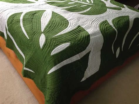 Hawaiian Style Monstera Leaf Queen Size Quilt Hawaiian Quilts Hawaiian Quilt Patterns