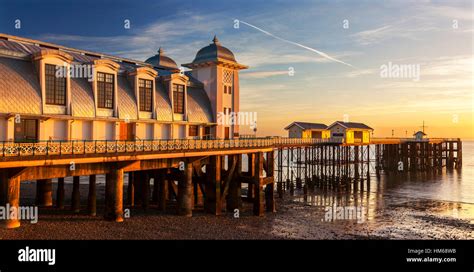 Penarth Pier Sunset Near Cardiff Vale Of Glamorgan Wales Uk Stock