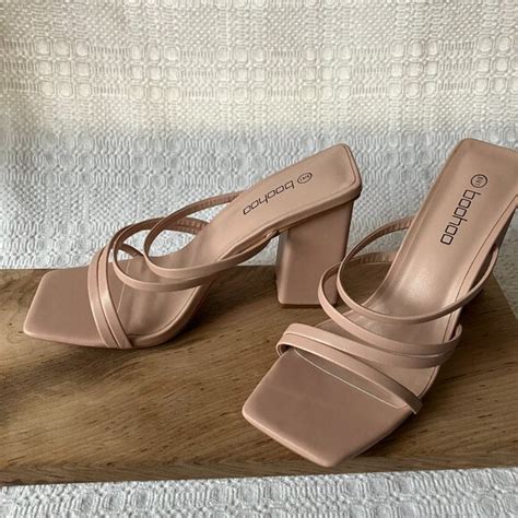 Boohoo Shoes Nwb Boohoo Strappy Block Heel Mule Nude Size Us 8 Eu4