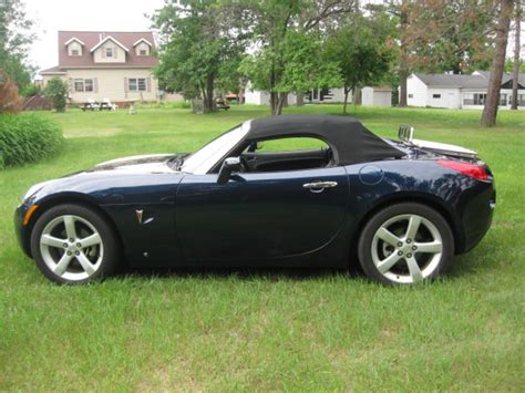 2006 Pontiac Solstice Convertible at Chicago 2014 as T132 - Mecum Auctions