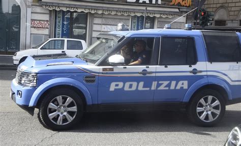 Armoured Land Rover Discovery Police Car Tiarnan Flickr