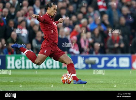 Liverpools Virgil Van Dijk Hi Res Stock Photography And Images Alamy